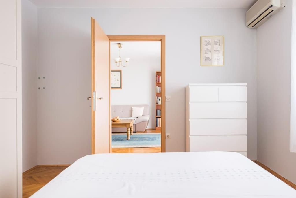 Holiday Home Goranka Zmijavci Екстериор снимка