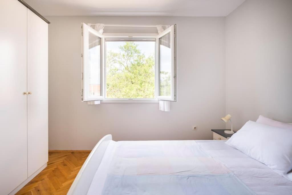 Holiday Home Goranka Zmijavci Екстериор снимка