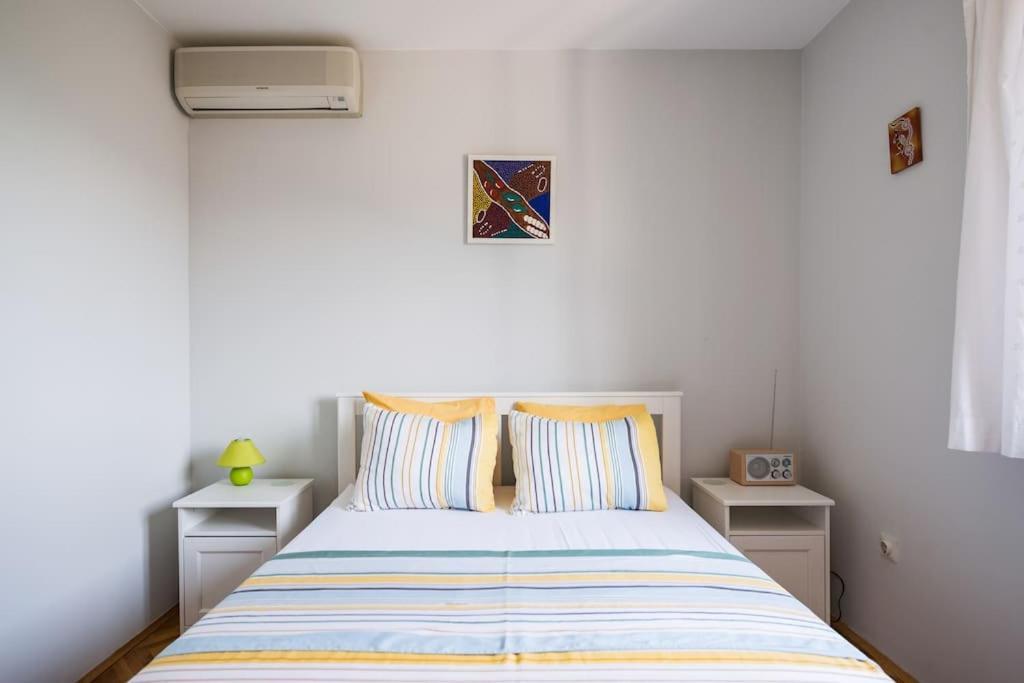 Holiday Home Goranka Zmijavci Екстериор снимка